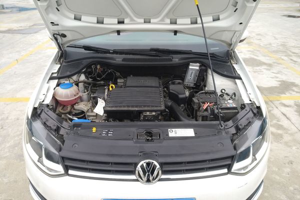 2017 VW POLO 1.6L AT