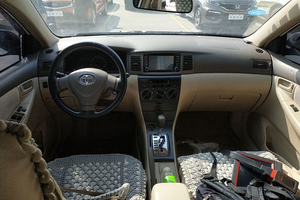 2011 Toyota Corolla  1.6L AT