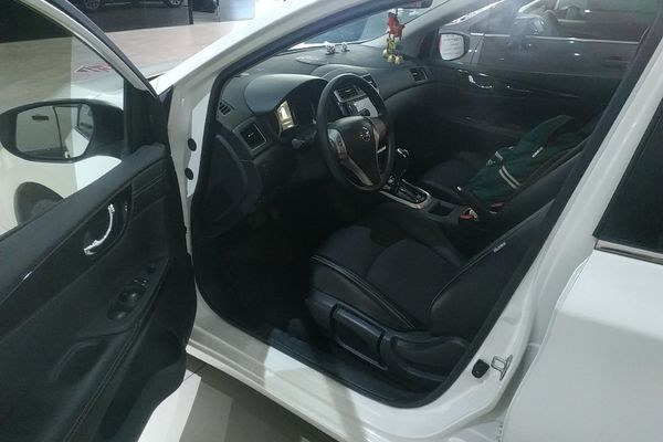 2016 Nissan TIIDA  1.6L CVT