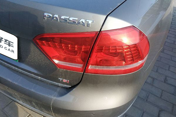 2013 VW  Passat  1.8TSI DSG