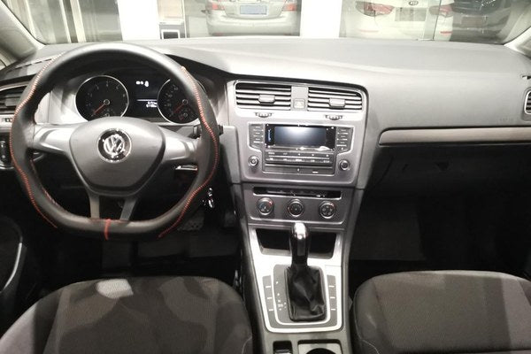 2016 VW  Golf  1.6L AT